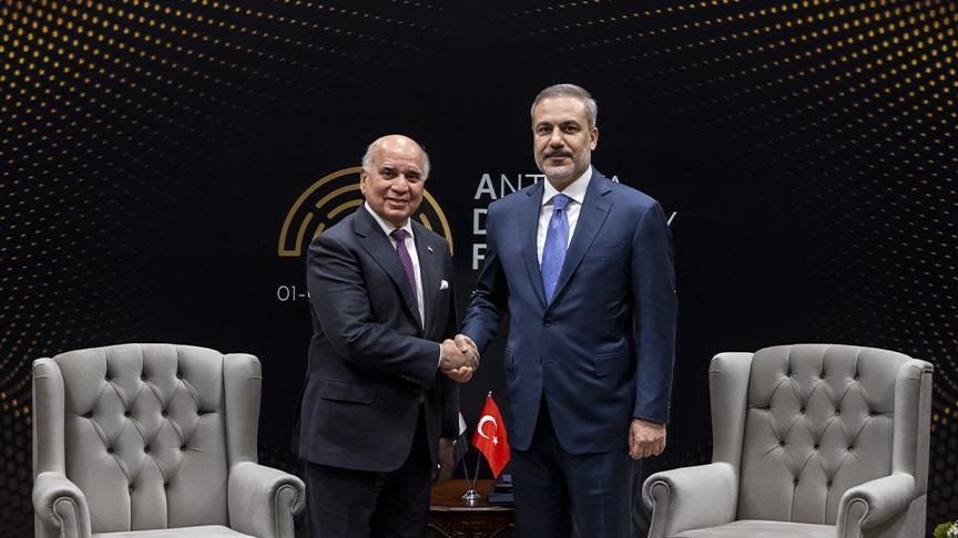 فوئاد حوسێن و هاکان فیدان دۆخی ئەمنیی عێراق تاوتوێ دەکەن