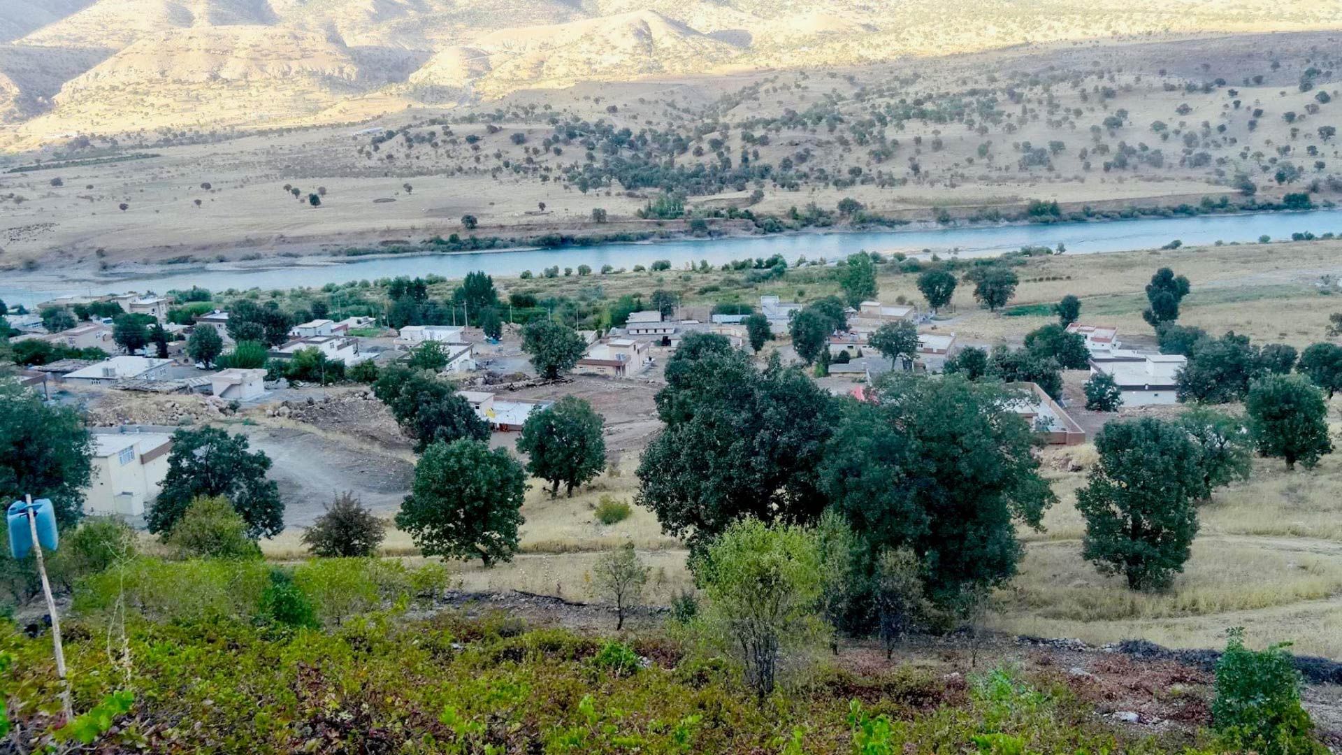 قەزای مێرگەسۆر: گەشتیاران لەسەر فڕێدانی یەک کلێنسیش لێپێچینەوەیان لەگەڵ دەکرێت