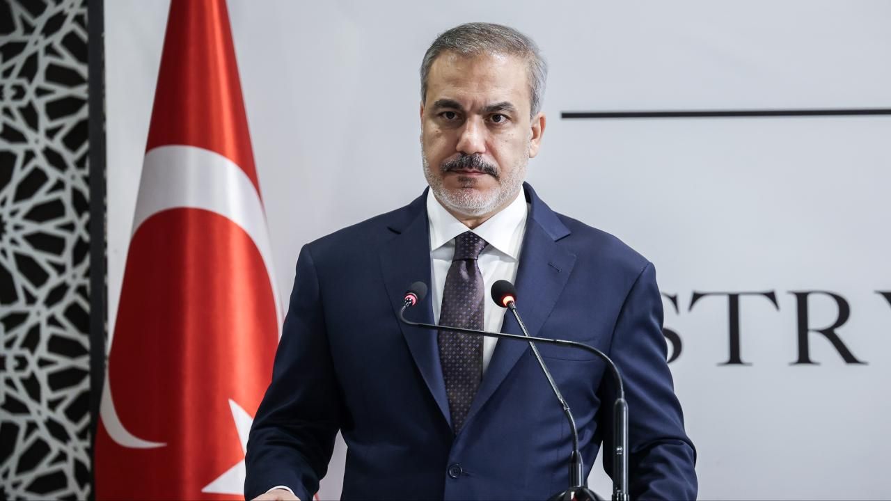 هاکان فیدان سەردانی فەرەنسا دەکات