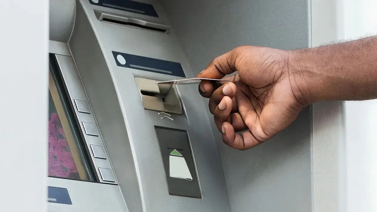 بۆ هەر هەزار مووچەخۆرێک ئامێرێکی ئەی تی ئێم دادەنرێت