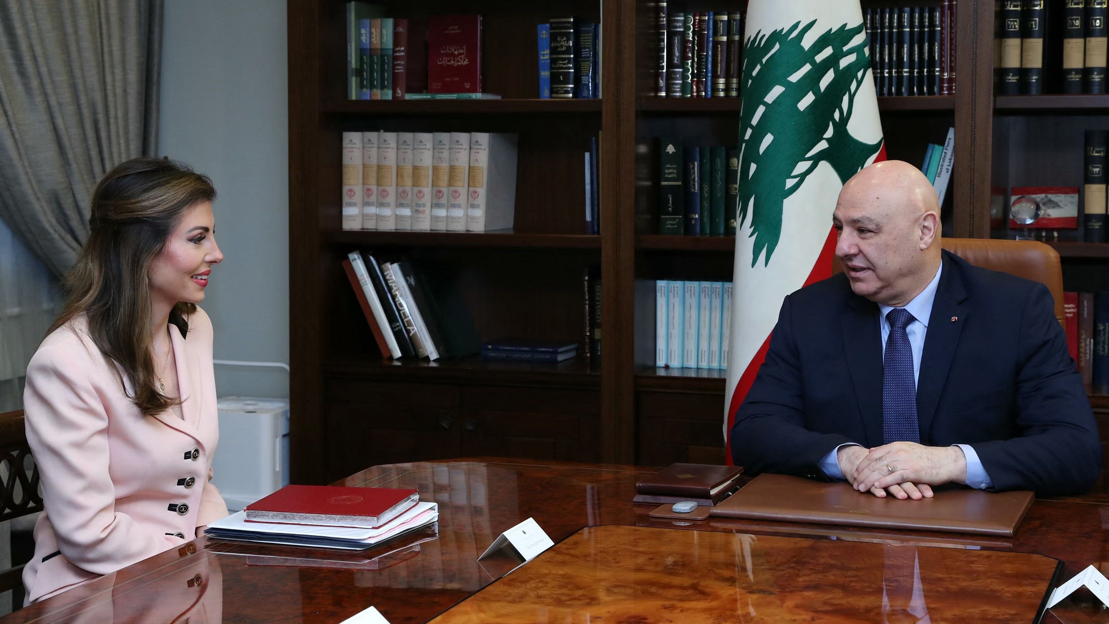 نێردەی ئەمریکا چەند داوایەک پێشکەش بە لوبنان دەکات
