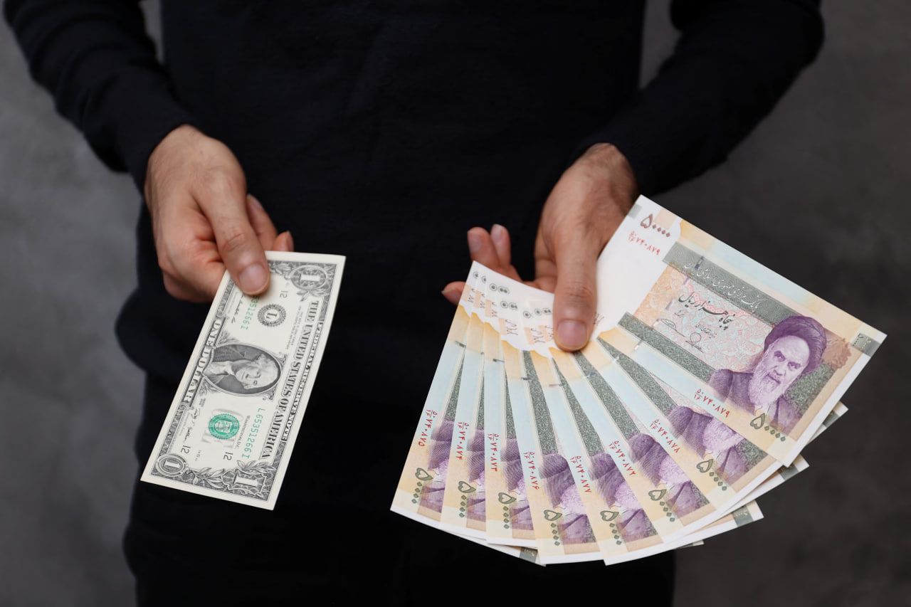 دانووستاندنی ئێران لەگەڵ ئەمریکا بەهای تمەن بەرز دەکاتەوە