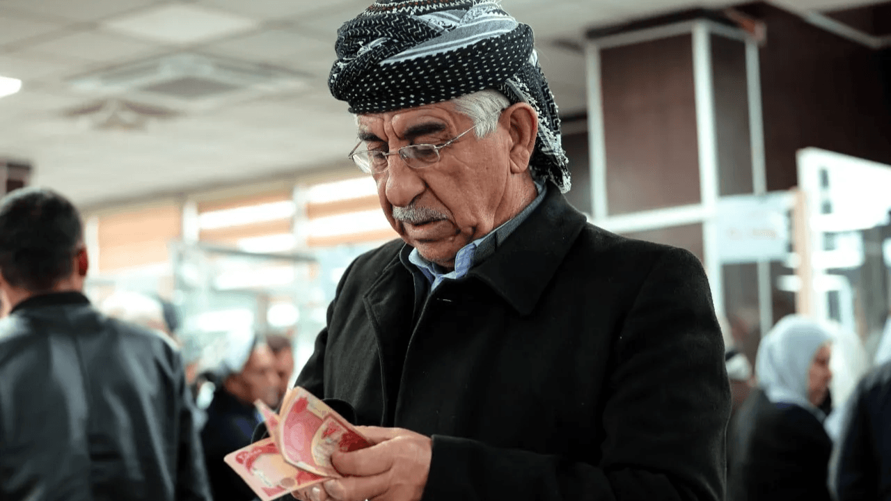 بەشێک لە خانەنشینان ئەم مانگە شەش مووچە بەیەکەوە وەردەگرن