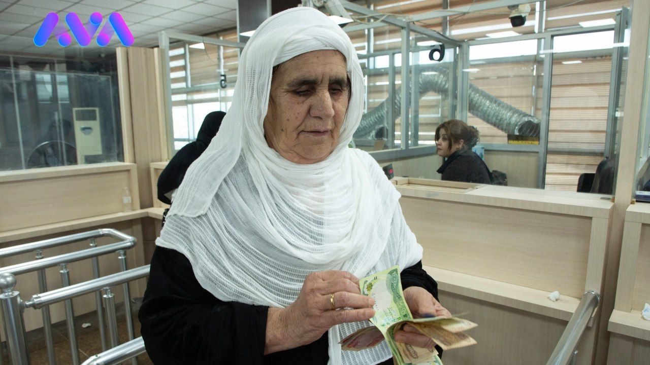 خانەنشینان دەتوانن کارتی بانکییان وەربگرنەوە