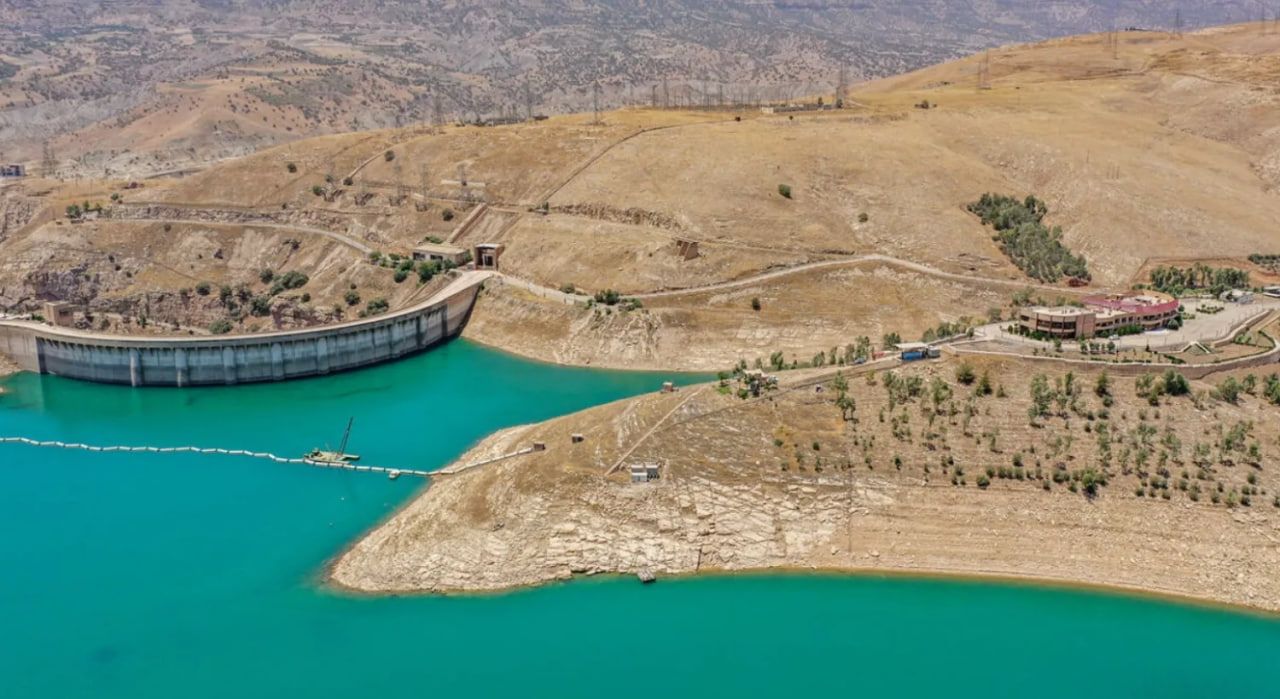 گۆڕستانێک بەهۆی دابەزینی ئاستی ئاوی دووکان دەردەکەوێت