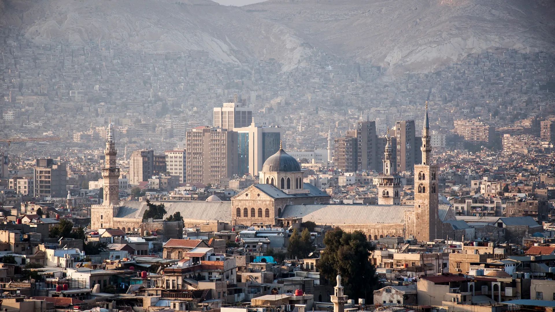 عێراق بەدواداچوون بۆ دەستبەسەرداگرتنی موڵکی هاووڵاتیانی لە دیمەشق دەکات